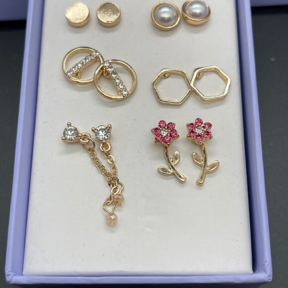 NEW IN BOX Madden Girl Earrings - 12 pair - Picture 2 of 3